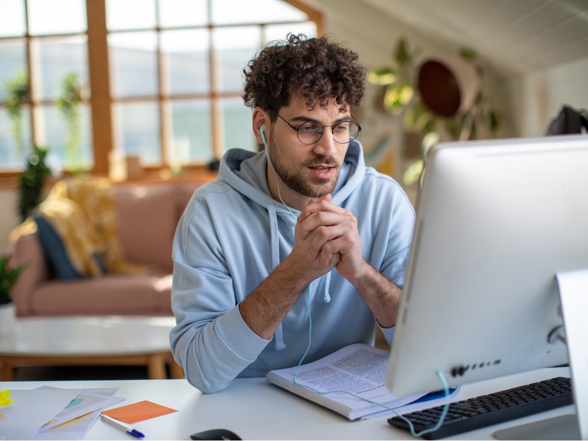 Tutor reviewing a student's error log before a session